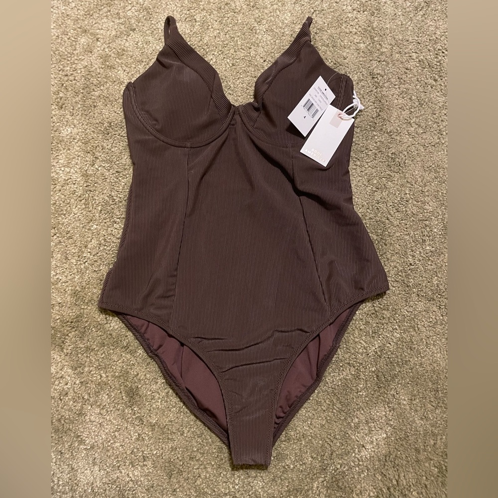 Good American Rib Show Off one piece Brown NWT - Picture 3 of 4